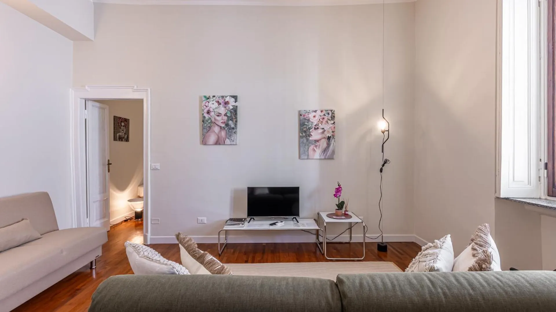 ミラノCortivo House - Silva 45 Next To Metro Lottoアパートメント イタリア